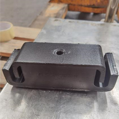 Sinotruk Howo Truck Spare Parts Engine Front Bracket AZ9725591020