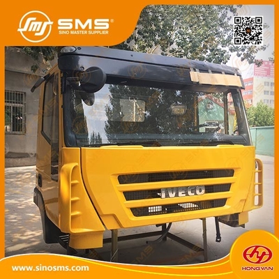 SAIC HONGYAN Iveco Truck Cab 260 * 260 * 200CM جرار مقطورة شاحنة المقصورة